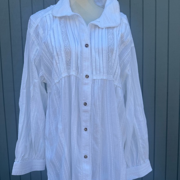 White Button-Up Tunic Shirt - Picture 15 of 17